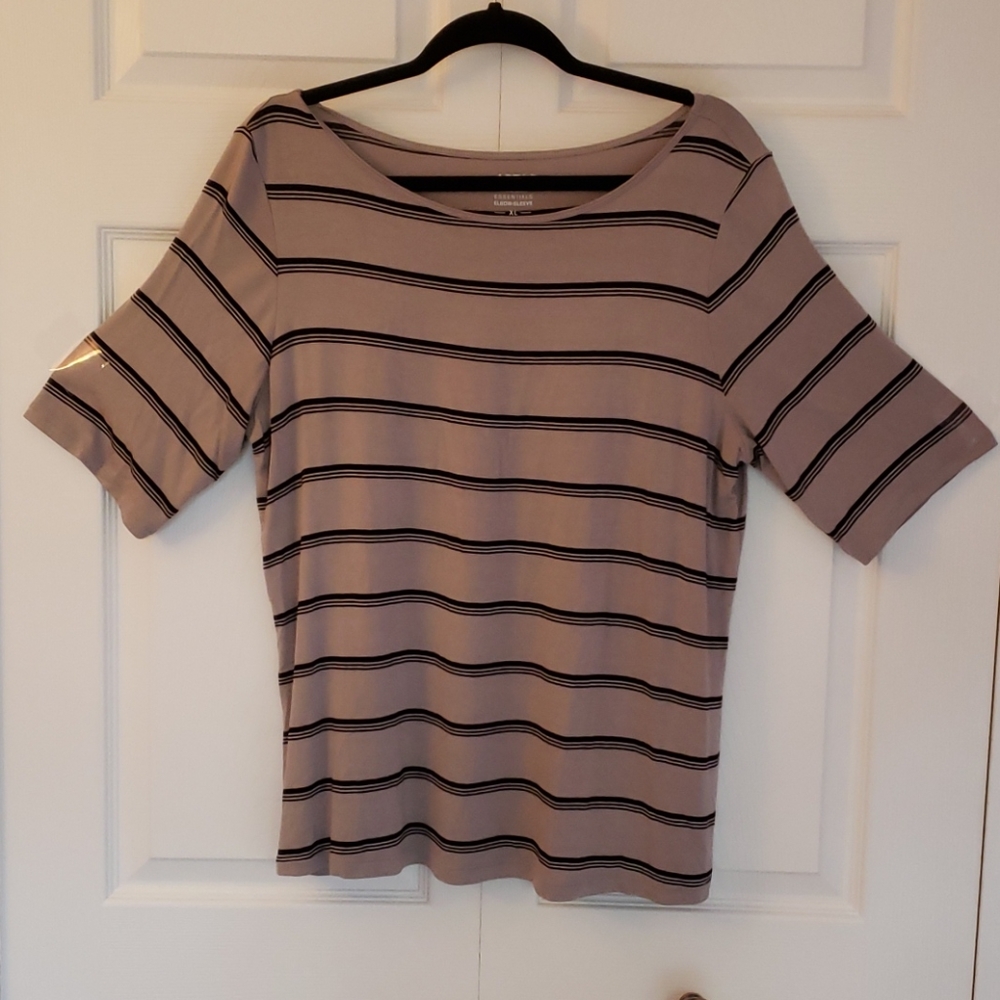 APT 9. 3/4 sleeve womans shirt